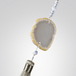 Люстра подвесная с 8-ю шарообразными плафонами из белого стекла с подвесками из камня и кисточками Agatelle варинант исполнения - 8 | Loft Concept в Твери