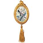 Картина с изображением павлинов в саду в овальной позолоченной раме с кисточкой Chinoiserie Imperial Garden Peacocks on a Tree Poster варинант исполнения - 1 | Loft Concept в Твери