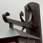 Настенный фонарь черного цвета в форме фонаря с решетчатым плафоном и фактурным стеклом Elstead Lighting варинант исполнения - 2 | Loft Concept в Твери