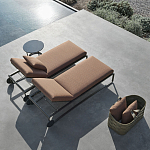 Шезлонг на металлическом каркасе с регулируемой спинкой GUELL Sunbed варинант исполнения - 2 | Loft Concept в Твери