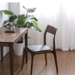 Стул деревянный с мягким сиденьем из черной натуральной кожи Moon Walnut Furniture варинант исполнения - 2 | Loft Concept в Твери