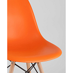 Пластиковый стул на ножках из массива бука Eames Orange варинант исполнения - 2 | Loft Concept в Твери