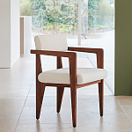 Кресло обеденное Alcove White Boucle из массива ореха варинант исполнения - 8 | Loft Concept в Твери