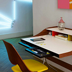 Письменный стол с 2-мя чёрными выдвижными ящиками и нишей с цветными разделителями Ballan варинант исполнения - 6 | Loft Concept в Твери