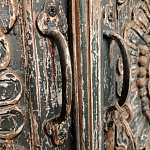 Индийский шкаф с орнаментом резьба из дерева Indian Antique Furniture  варинант исполнения - 5 | Loft Concept в Твери