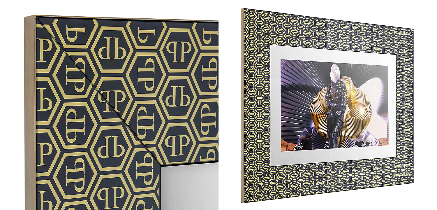 Экран Philipp Plein PP GLASS NFT M 32 дюйма Экран Philipp Plein PP GLASS NFT M 32 дюйма - Loft-Concept в Твери