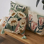 Подушка с цветочным принтом и кисточками Blooming Elegance Daisy варинант исполнения - 8 | Loft Concept в Твери