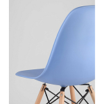 Пластиковый стул на ножках из массива бука Eames Blue варинант исполнения - 3 | Loft Concept в Твери