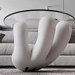 Дизайнерский журнальный стол с круглой прозрачной столешницей на белом фигурном основании Luqak варинант исполнения - 3 | Loft Concept в Твери