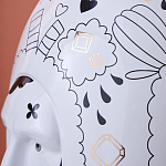 Ваза с декоративными лицами и графическими элементами в виде сердец и символов Faces of Imagination варинант исполнения - 9 | Loft Concept в Твери