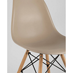 Пластиковый стул на ножках из массива бука Eames Beige варинант исполнения - 2 | Loft Concept в Твери