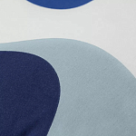 Подушка декоративная хлопковая синего цвета с абстрактным принтом Elysian Flow Azure варинант исполнения - 3 | Loft Concept в Твери