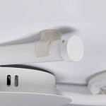 Люстра белого цвета с тремя изогнутыми светодиоидными плафонами Luke Lampco Tracer Lamp варинант исполнения - 7 | Loft Concept в Твери