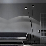 Торшер с изогнутой черной металлической стойкой и цилиндрическим плафоном Davide Groppi варинант исполнения - 6 | Loft Concept в Твери