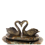 Часы настольные из натурального камня с декором в виде двух лебедей Swans Stone Clock варинант исполнения - 4 | Loft Concept в Твери