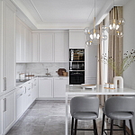 Подвесной светильник со стеклянными плафоном в виде шара и золотыми деталями & Coombes варинант исполнения - 4 | Loft Concept в Твери