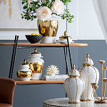 Ваза белая с крышкой и золотистыми фрагментами Chinoiserie Ceramics варинант исполнения - 3 | Loft Concept в Твери