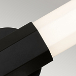 Бра для ванных комнат вертикальное с длинным белым матовым плафоном в форме шестиугольника на круглом основании Hinkley варинант исполнения - 17 | Loft Concept в Твери