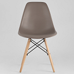 Пластиковый стул на ножках из массива бука Eames Cappuccino варинант исполнения - 3 | Loft Concept в Твери
