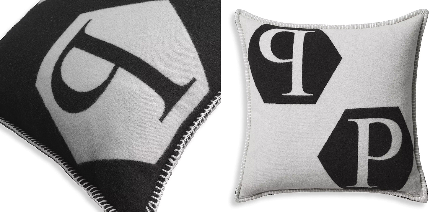 Подушка Philipp Plein Cushion Cashmere PP Logo 65 x 65 Black Подушка Philipp Plein Cushion Cashmere PP Logo 65 x 65 Black - Loft-Concept в Твери