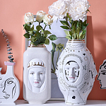 Ваза с декоративными лицами и графическими элементами в виде сердец и символов Faces of Imagination варинант исполнения - 2 | Loft Concept в Твери