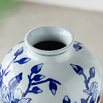 Ваза с бело-синей росписью и изображением цветов Blue & White Ornament варинант исполнения - 3 | Loft Concept в Твери