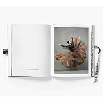 Подарочное издание про феминизм в моде Марии Грации Кьюри Her Dior Maria Grazia Chiuris New Voice варинант исполнения - 3 | Loft Concept в Твери