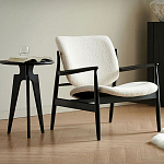 Кресло с каркасом и ножками из древесины и мягкими сиденьем и спинкой Venice варинант исполнения - 1 | Loft Concept в Твери