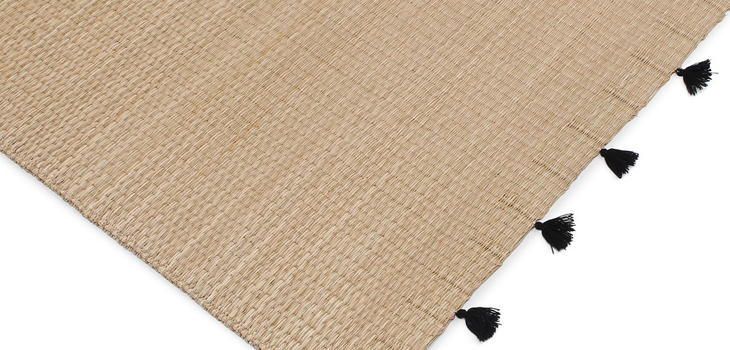 Ковер с помпонами Wicker Carpet Ковер с помпонами Wicker Carpet - Loft-Concept в Твери