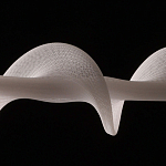 Люстра горизонтальная с волнистым белым плафоном Golden Swirl варинант исполнения - 7 | Loft Concept в Твери