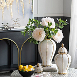 Ваза белая с крышкой и золотистыми вертикальными полосками Chinoiserie Ceramics варинант исполнения - 2 | Loft Concept в Твери