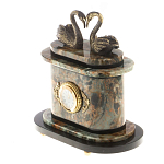 Часы настольные из натурального камня с декором в виде двух лебедей Swans Stone Clock варинант исполнения - 2 | Loft Concept в Твери