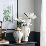 Ваза белая с крышкой и золотистыми вертикальными полосками Chinoiserie Ceramics варинант исполнения - 1 | Loft Concept в Твери