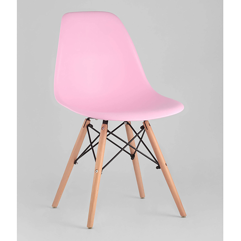 Пластиковый стул на ножках из массива бука Eames Pink Розовый Древесина в Твери | Loft Concept 