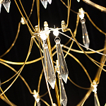 Люстра подвесная с изогнутым металлическим каркасом и множеством хрустальных подвесок Золото Диаметр 80 см Quasar варинант исполнения - 2 | Loft Concept в Твери