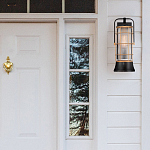 Настенный фонарь цилиндрической формы с рифленым стеклом в золотом каркасе на черном прямоугольном основании Eurofase варинант исполнения - 7 | Loft Concept в Твери