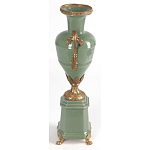 Ваза зеленого цвета из фарфора на высокой подставке с бронзовыми ручками Eden Garden porcelain and bronze варинант исполнения - 3 | Loft Concept в Твери