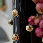 Ваза черная цилиндрическая с глянцевым покрытием и золотыми декоративными элементами Molecule Collection варинант исполнения - 1 | Loft Concept в Твери