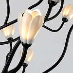 Люстра подвесная черного цвета с ветвями и белыми фарфоровыми цветами Floralis варинант исполнения - 13 | Loft Concept в Твери