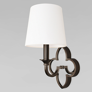 Бра с белым текстильным абажуром и декоративным основанием в виде четырехлистника с зеркальной вставкой Vitorino