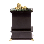 Часы настольные с декором в виде льва из натурального камня Нефрит Lion Stone Clock варинант исполнения - 4 | Loft Concept в Твери