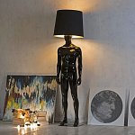 Лампа MALE MANNEQUIN LAMP с абажуром открытый позинг варинант исполнения - 3 | Loft Concept в Твери
