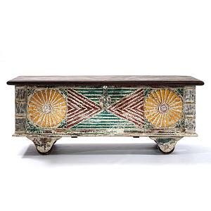 Сундук резной Advaith Carved Antique Chest