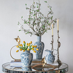 Ваза округлой формы белого цвета с синим растительным узором Blue & White Ornament  варинант исполнения - 6 | Loft Concept в Твери