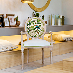 Стул с подлокотниками золотистый из бука с изображением птиц и цветов Blooming Birds варинант исполнения - 4 | Loft Concept в Твери