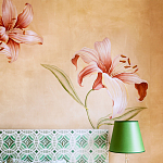 Обои ручная роспись Lilium Special Colourway on yellow painted silk варинант исполнения - 2 | Loft Concept в Твери