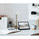 Настольная лампа белым изогнутым плафоном на круглой подставке Luke Lampco Tracer Lamp варинант исполнения - 5 | Loft Concept в Твери