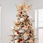 Заснеженная Новогодняя Ель с золотыми листьями и цветами в комплекте варинант исполнения - 2 | Loft Concept в Твери
